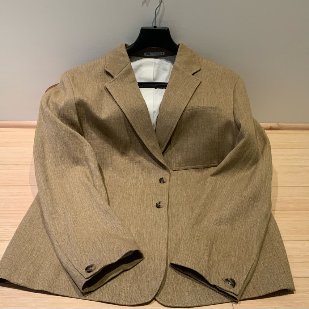 Zara Suit w/ matching shorts (linen blend).  New without tags.